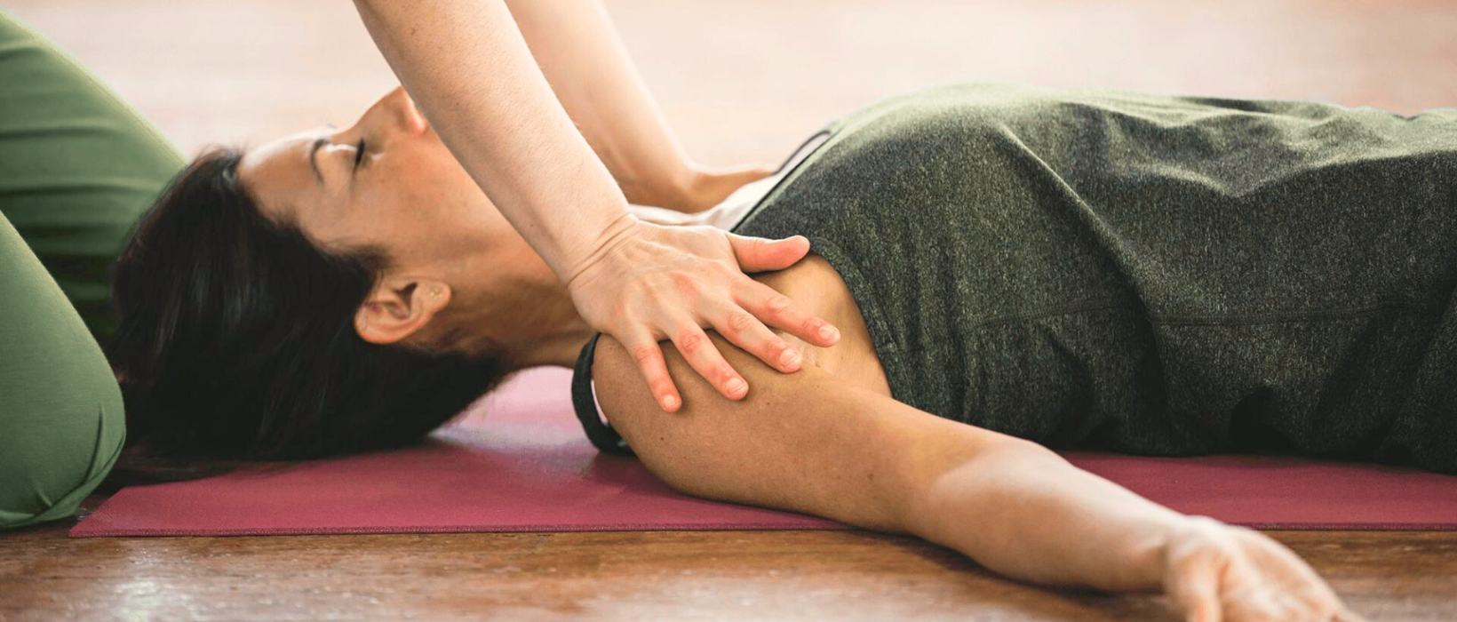 que es el yoga terapèutic vic que es el yoga terapèutic vic